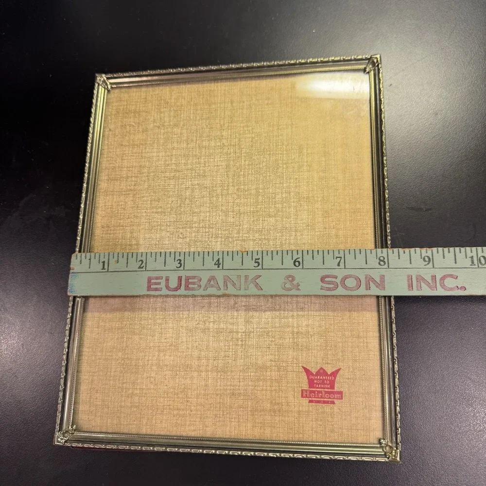 VINTAGE‎ Heirloom ETCHED BRASS MCM 8 X 10 PHOTO PICTURE FRAME ORNATE